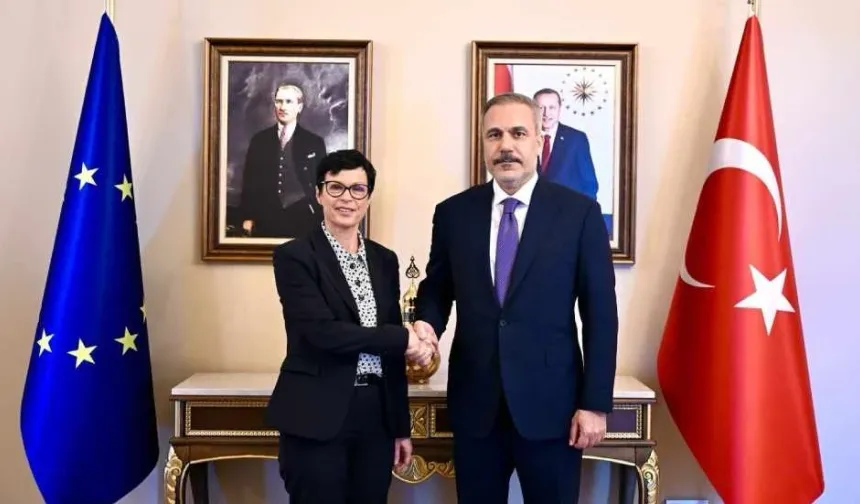 Fidan, Cenevre ve New York’taki Kıbrıs toplantılarını AB Komiseri Kos ile görüştü