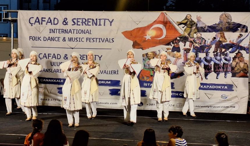 Paşaköy Halkdansları grupları KKTC’yi yurtdışında temsil etti