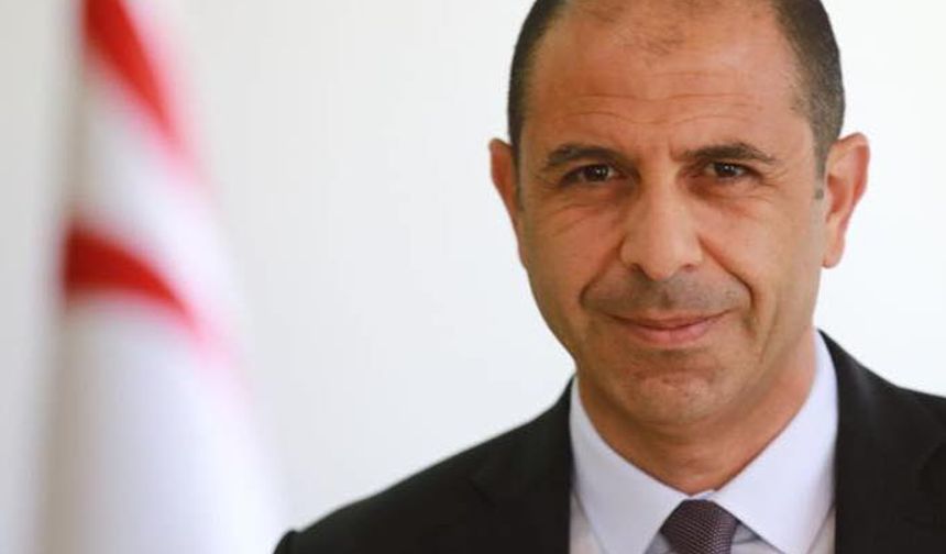 Özersay: “Laiklik konusunda tehlike henüz geçmedi”