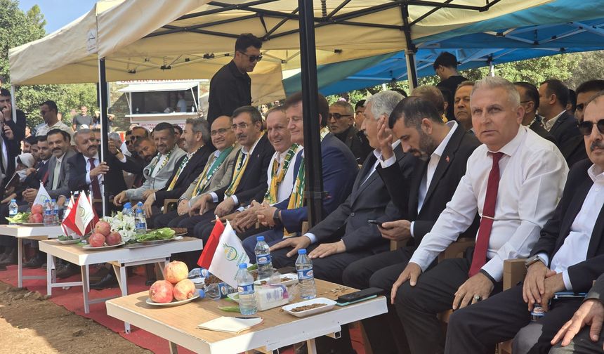 Cumhurbaşkanı adayı Gürlek, Adıyamanlılar Derneği ile Adanalılar Derneği etkinliklerine katıldı