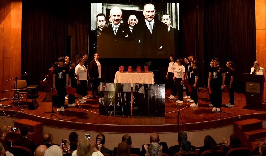 24 Kasım Öğretmenler Günü AKM’de gerçekleştirilen törenle kutlandı