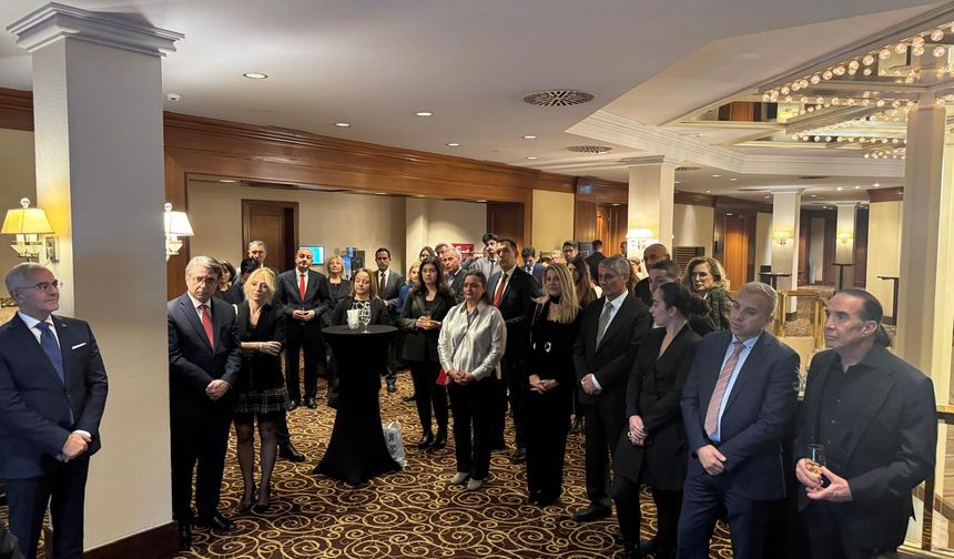 Kuzey Kıbrıs Türk Cumhuriyeti'nin 42. kuruluş yılı dolayısıyla İsviçre'nin Cenevre kentinde resepsiyon verildi.