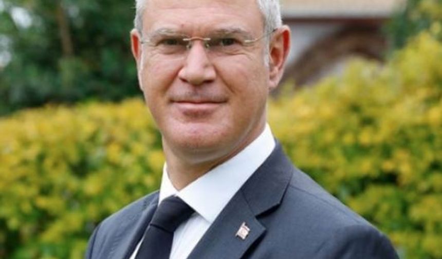 Hasipoğlu Miroğlu ve Özgür'ün Kıbrıs Türk siyasetine yön veren iki siyasetçi olduğunu söyledi