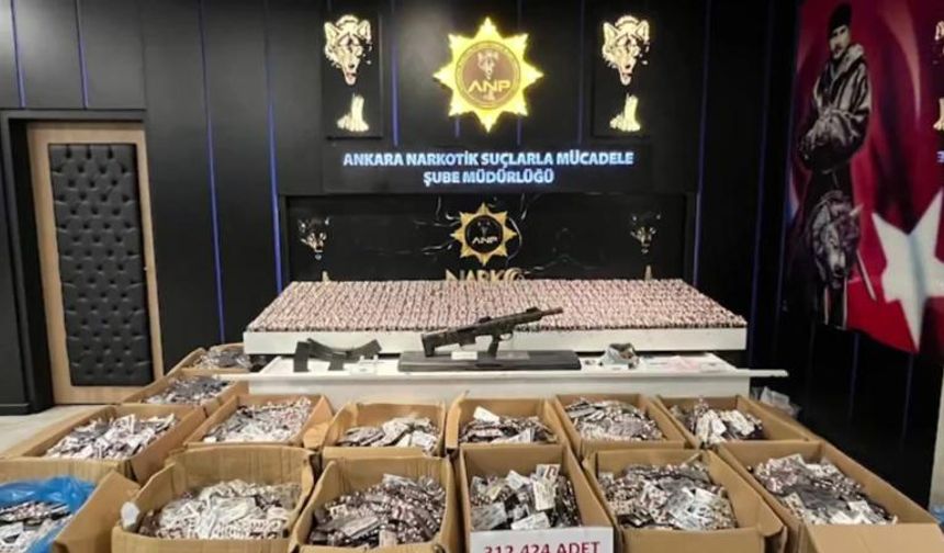 Türkiye’de üç şehirde uyuşturucu operasyonu: 1, 9 milyon uyuşturucu hap ile 426 kilogram kimyasal maddeye el konuldu