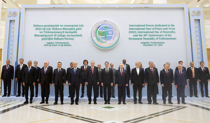 Erdoğan, Putin, Pezeşkiyan, Berdimuhamedov ve Şerif ile sohbet etti