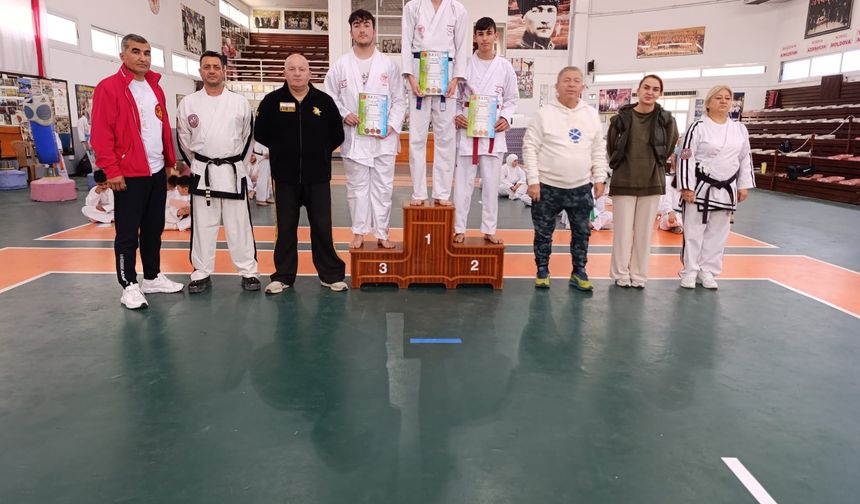 Eşref Bitlis anısına yarıştılar