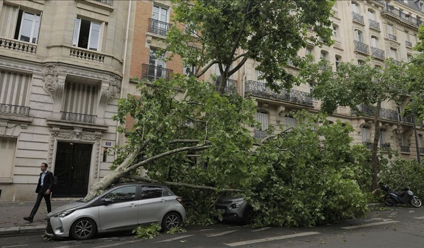 Fransa'da Nils Fırtınası nedeniyle 2 vilayette alarm seviyesi kırmızıda