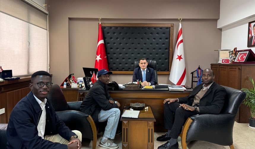 İçişleri Bakanı Oğuz, yabancı öğrencilerin muhaceret sorunlarını dinledi