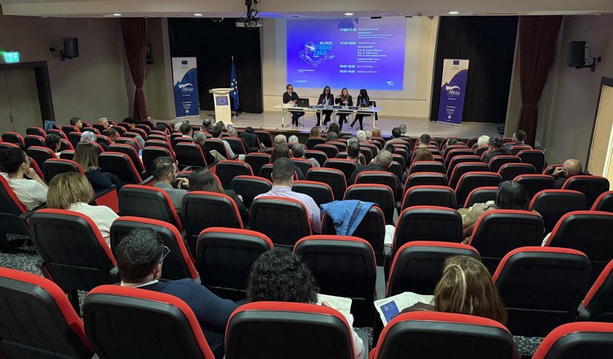 AB Bilgi Merkezi “Bilimde Yapay Zekâ” paneli düzenledi