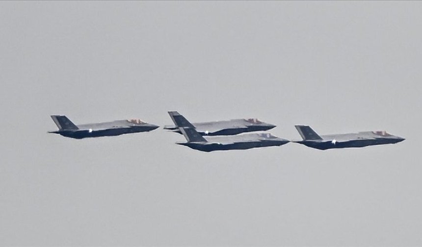 İspanya, İran'a yönelik saldırılara katılan ABD uçaklarına hava sahasını kapattı