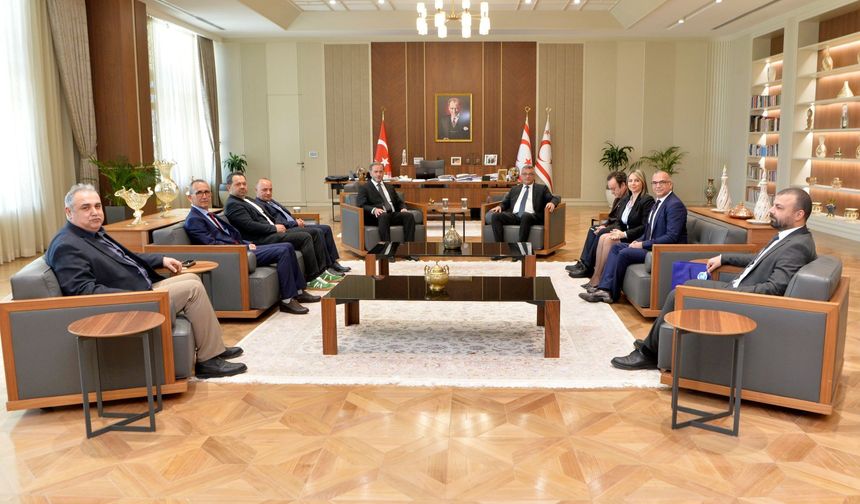 Cumhurbaşkanı Tufan Erhürman, Dış Basın Birliği heyetini kabul etti