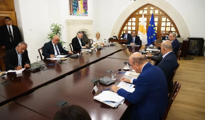 Güney Kıbrıs, Ağrotur üssüne İHA saldırısı sonrası alarmda