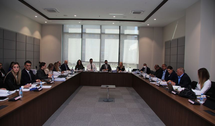 İdari, Kamu ve Sağlık İşleri Komitesi toplandı