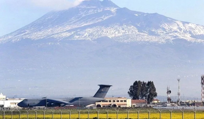 İtalya, ABD'nin Orta Doğu'ya gönderdiği uçakların Sigonella Üssü'nü kullanmasına izin vermedi