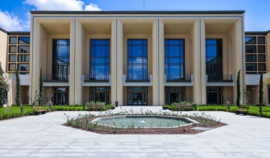 Berova: “Akaryakıt fiyatlarının sınırlandırılabilmesine yönelik bir paket hazırlığı içerisindeyiz”