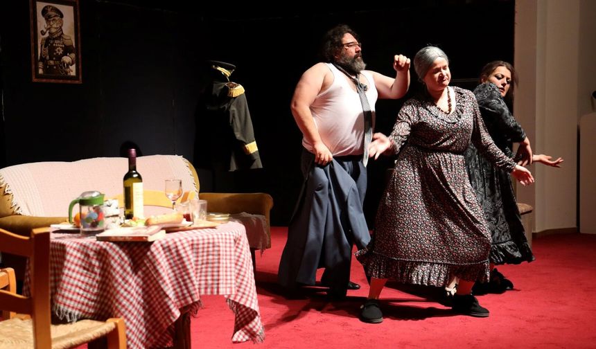 İskele belediyesi 4'üncü Tiyatro günleri başladı