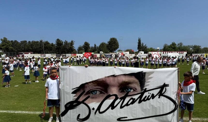 Alagadi'de 23 Nisan Ulusal Egemenlik ve Çocuk Bayramı şenliği düzenlendi