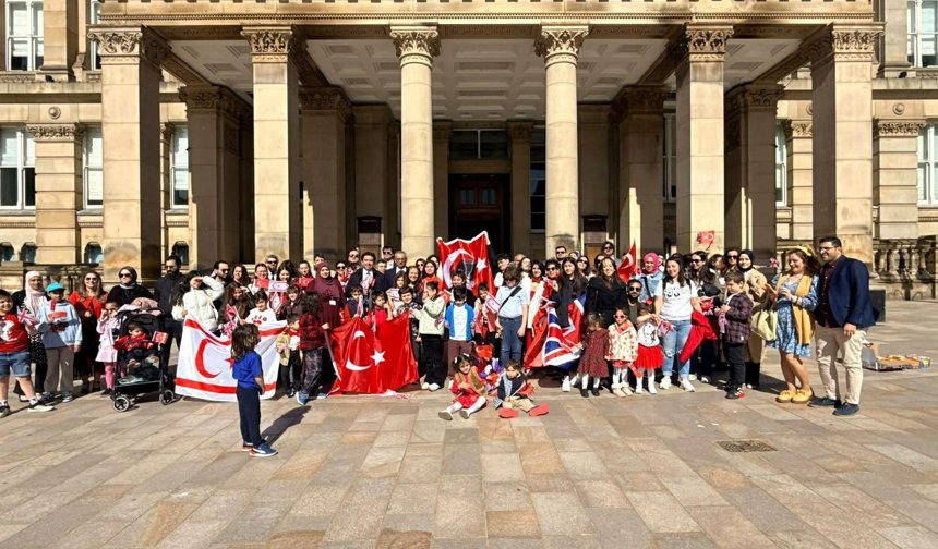 Birmingham Belediye Meclisi, 23 Nisan vesilesiyle çocukları ağırladı