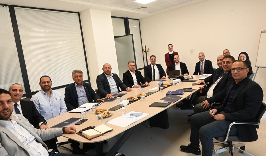 Başbakanlık Dijital Dönüşüm ve Elektronik Devlet Kurumu Danışma Kurulu ilk toplantısını gerçekleştirdi