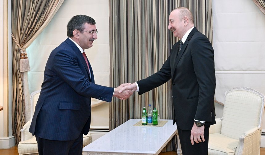 Aliyev ile görüşen Cevdet Yılmaz KKTC Başbakanı'nın TDT'ye katılımından dolayı Azerbaycan'a teşekkür etti