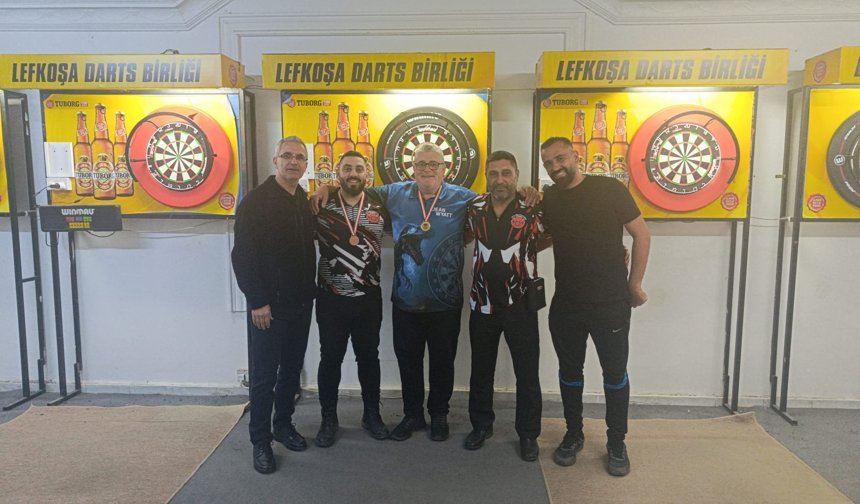 Dino Wyahtt zirvede: Darts liginde nefes kesen final