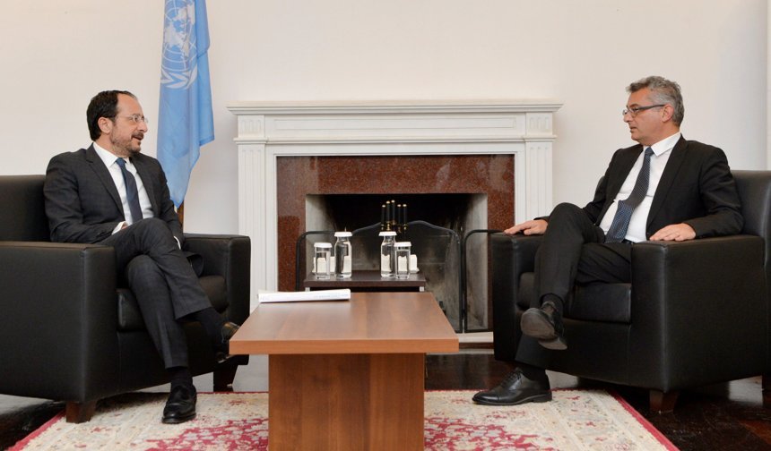 Cumhurbaşkanı Tufan Erhürman ile Rum Lider Nikos Hristodulidis görüşmesi başladı