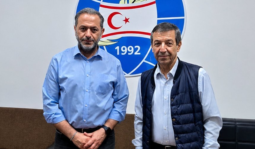 Bakan Ertuğruloğlu, Dış Basın Birliği’ni ziyaret etti