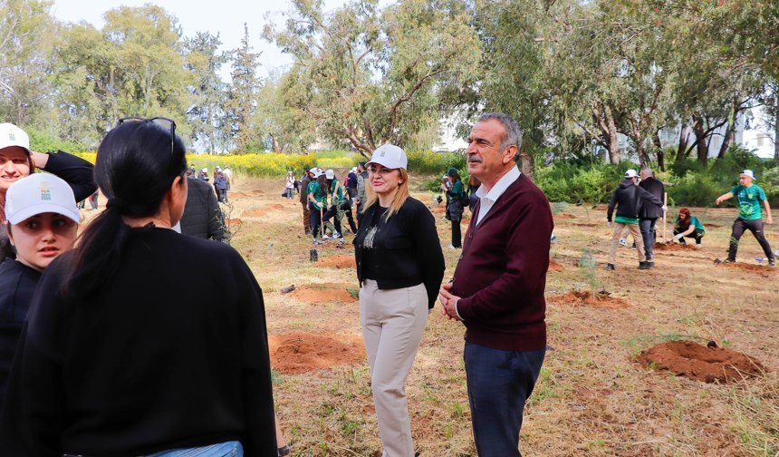 Yeniden Yeşil Kıbrıs etkinliği... Gazimağusa ve Tuzla'da fidan dikildi