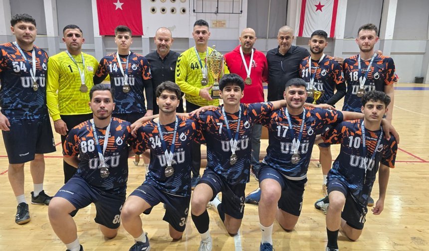 Hentbolda UKÜ’den çifte zafer