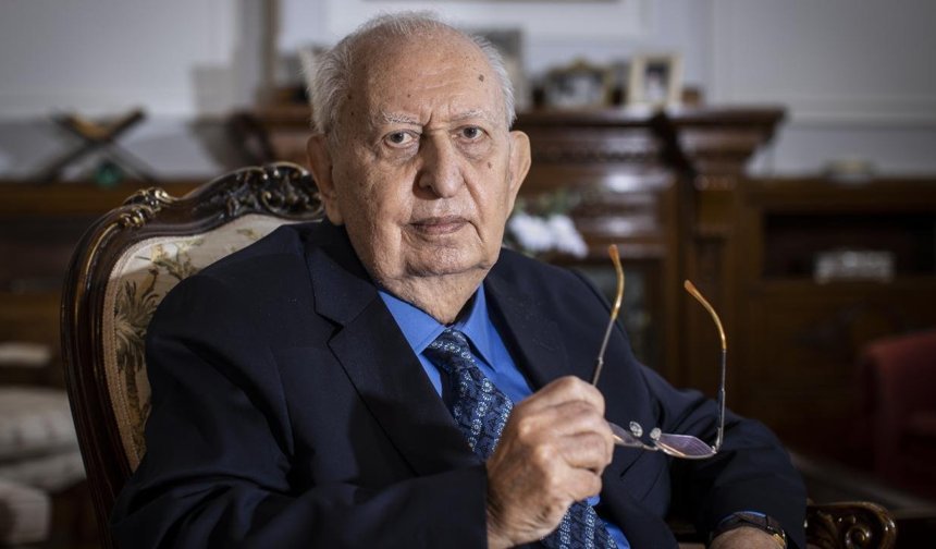 Türk Siyasetinde Bir Dönem Sona Erdi: Cindoruk Vefat Etti