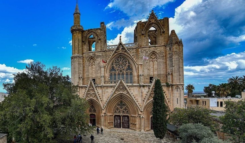 Lala Mustafa Paşa Cami restorasyon çalışmaları sebebiyle ibadete ve ziyarete kapatılıyor