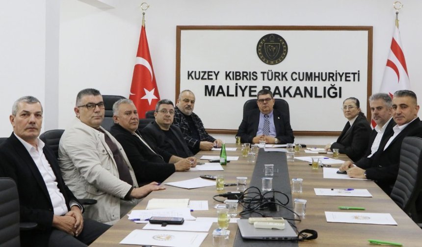 Maliye Bakanı Berova, Kıbrıs Türk İşverenler Sendikası ile Asgari Ücret Komisyonu üyelerini kabul etti