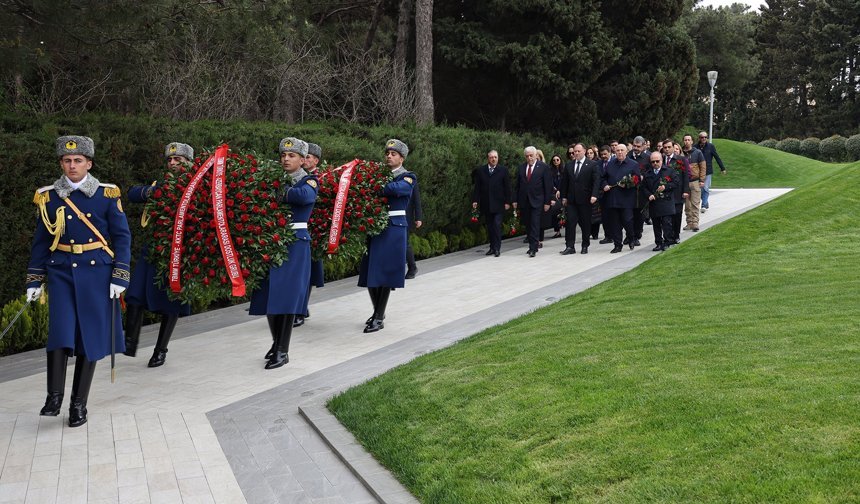 Cumhuriyet Meclisi heyeti Bakü’de ziyaretlerde bulundu