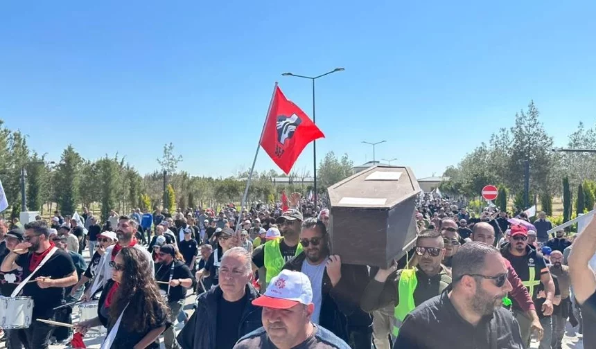 Sendikalar yeni öneriyi reddederek hükümeti istifaya çağırdı: Ne kabul ederiz ne de görüşürüz!