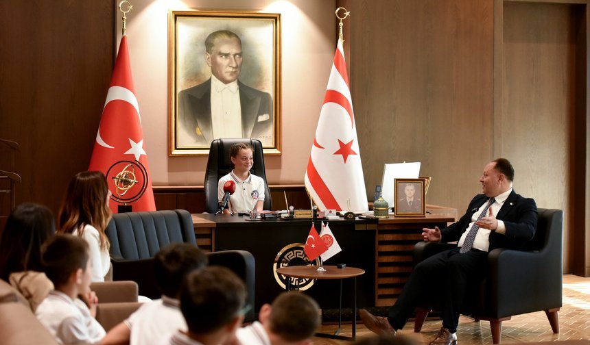 Öztürkler, makamını Şht. Yalçın İlkokulu öğrencisi Rana Dalay'a devretti