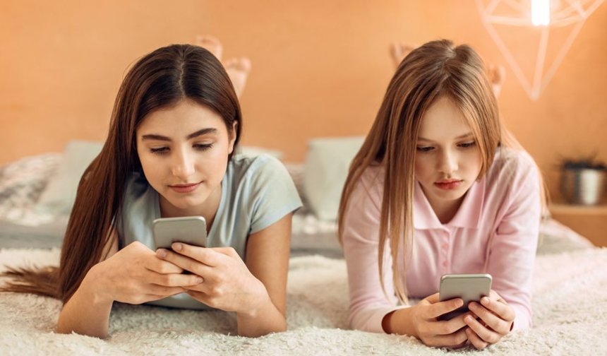 Yunanistan, sosyal medyayı 15 yaşından küçüklere 1 Ocak 2027 itibarıyla yasaklayacak