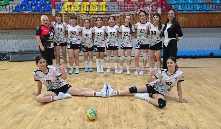 U14 Kızlarda Esentepe Fırtınası