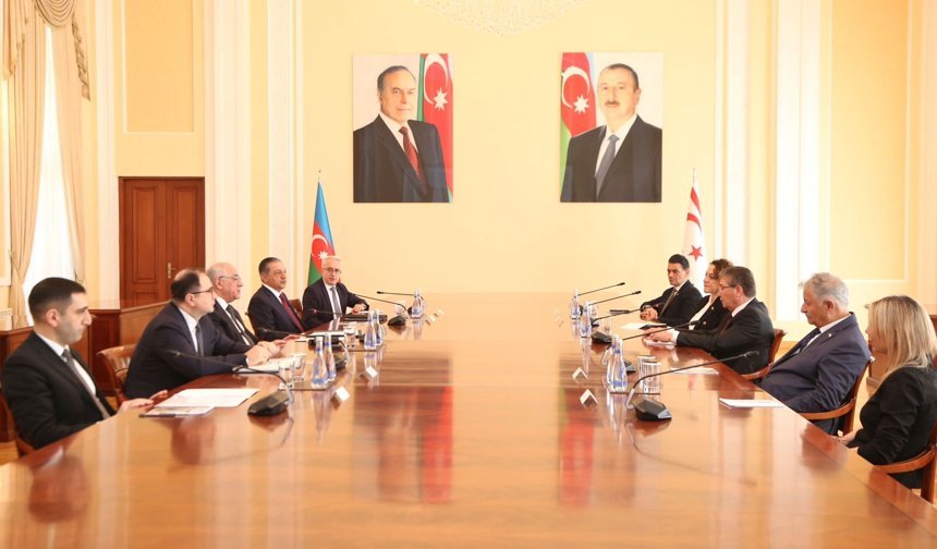 Başbakan Üstel, Bakü’de Azerbaycan Başbakanı Asadov ile görüştü