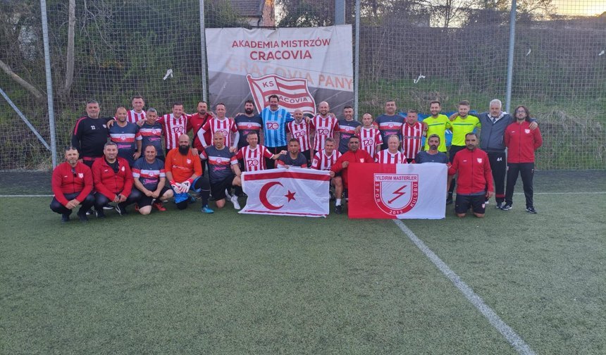 Yıldırım Masterleri Polonya'da galip