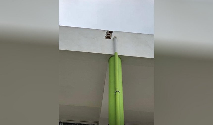 Ders Saatinde Okula Yıldırım Düştü: Facianın Eşiğinden Dönüldü