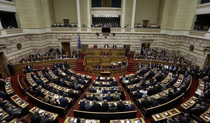 Yunanistan’da yolsuzluk soruşturması nedeniyle kabine değişikliği yapıldı