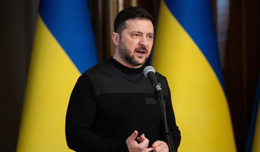 Zelenskiy: "Ruslar saldırılarını durdurursa, biz de aynı şekilde karşılık vermeye hazırız"