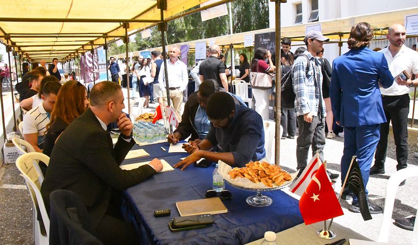 DAÜ Turizm Fakültesi Turizm Kariyer Fuarı 2026 düzenledi