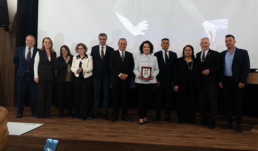 Türk sineması oyuncularından Hülya Koçyiğit, bugün Girne’de söyleşiye katılacak