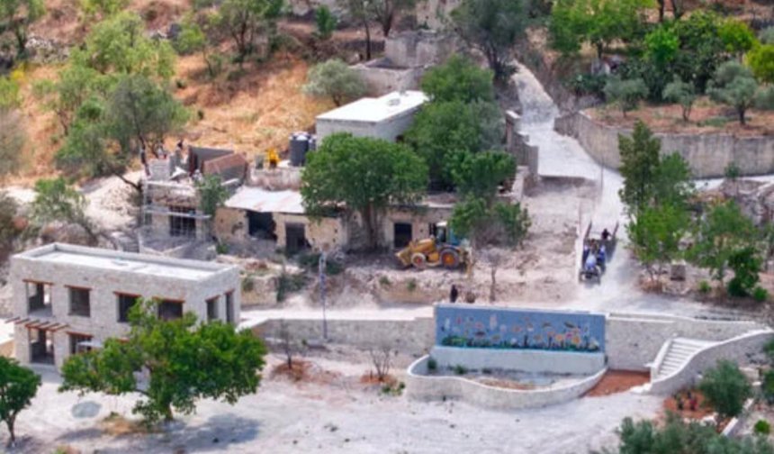 İsrailli yatırımcı terk edilmiş Trozena köyünü turizm ve yaşam alanına dönüştürüyor