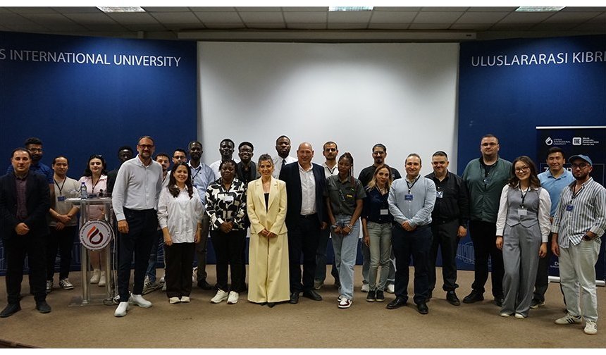 UKÜ'de "7. Dijital Global Gelecek Konferansı" düzenlendi