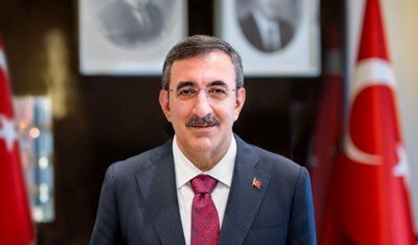 Türkiye Cumhurbaşkanı Yardımcısı Yılmaz, CONIFA Şampiyonu KKTC'yi tebrik etti