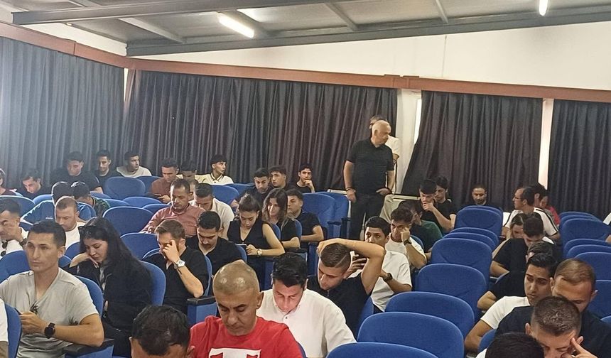 Hakemler yazılıda terledi