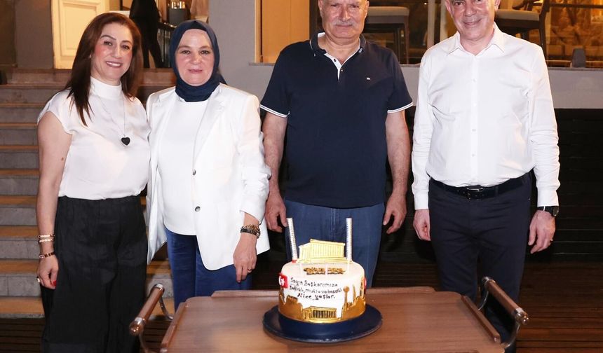 KKTC'de temaslarda bulunan ATO heyetinden KTSO'ya ziyaret...