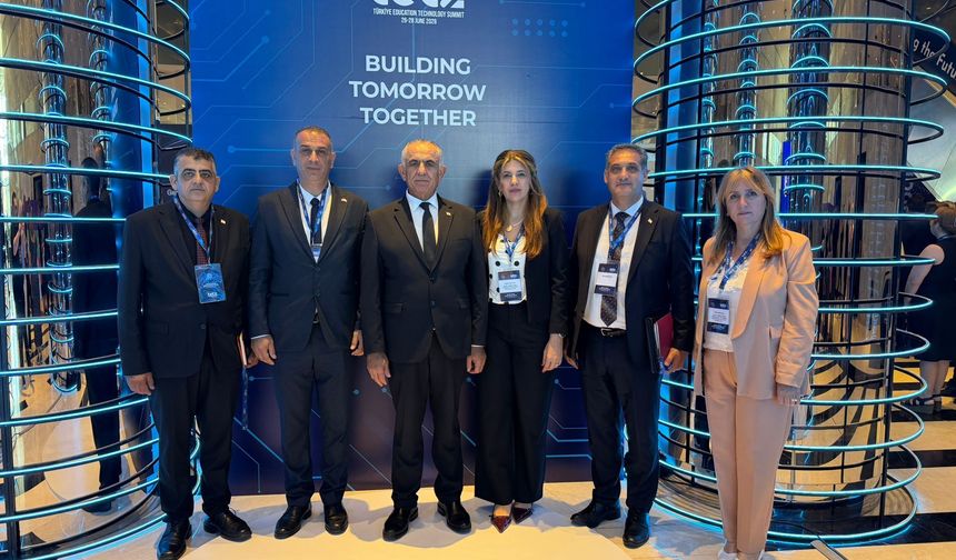 Çavuşoğlu, Türkiye Eğitim Teknolojileri Zirvesi’ne katıldı